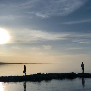 大胆美女两个臂互操视频
